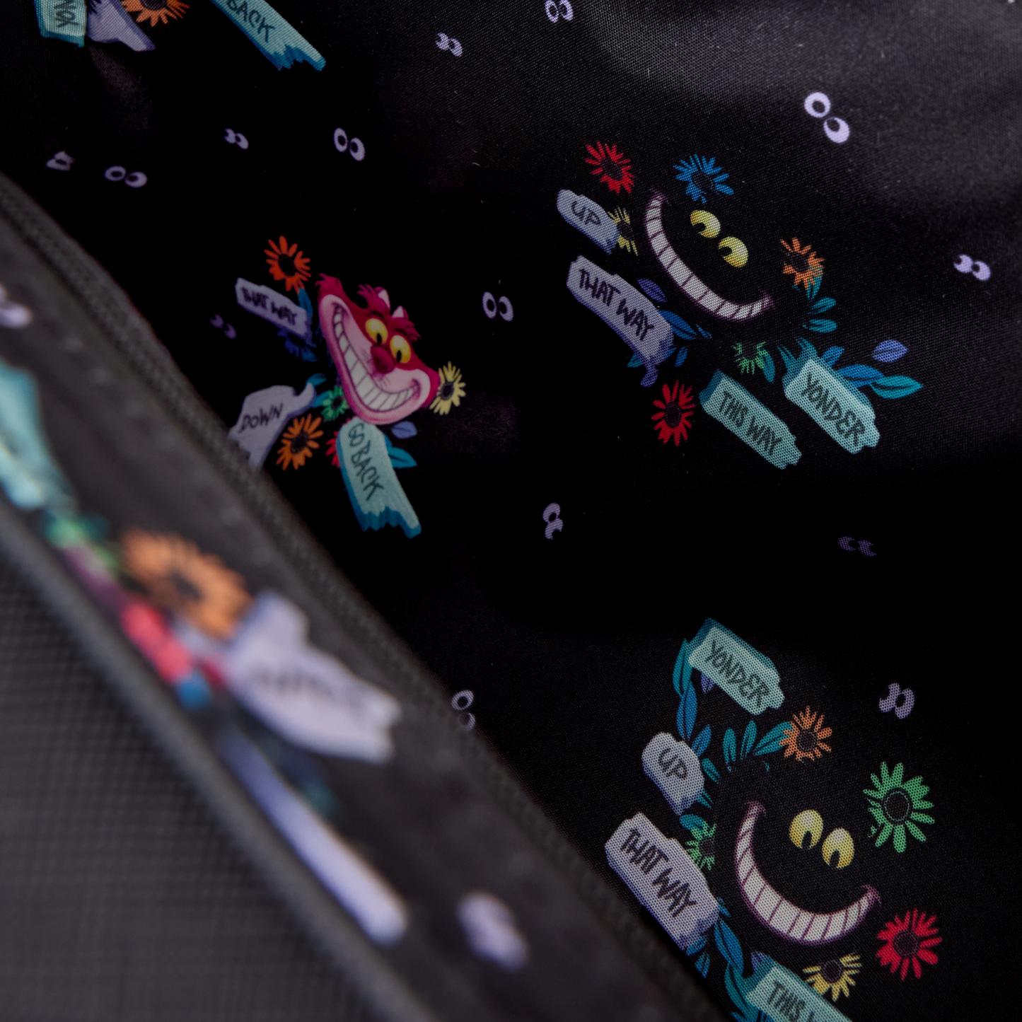 LF DISNEY ALICE IN WONDERLAND CHESHIRE CAT CROSSBODY BAG