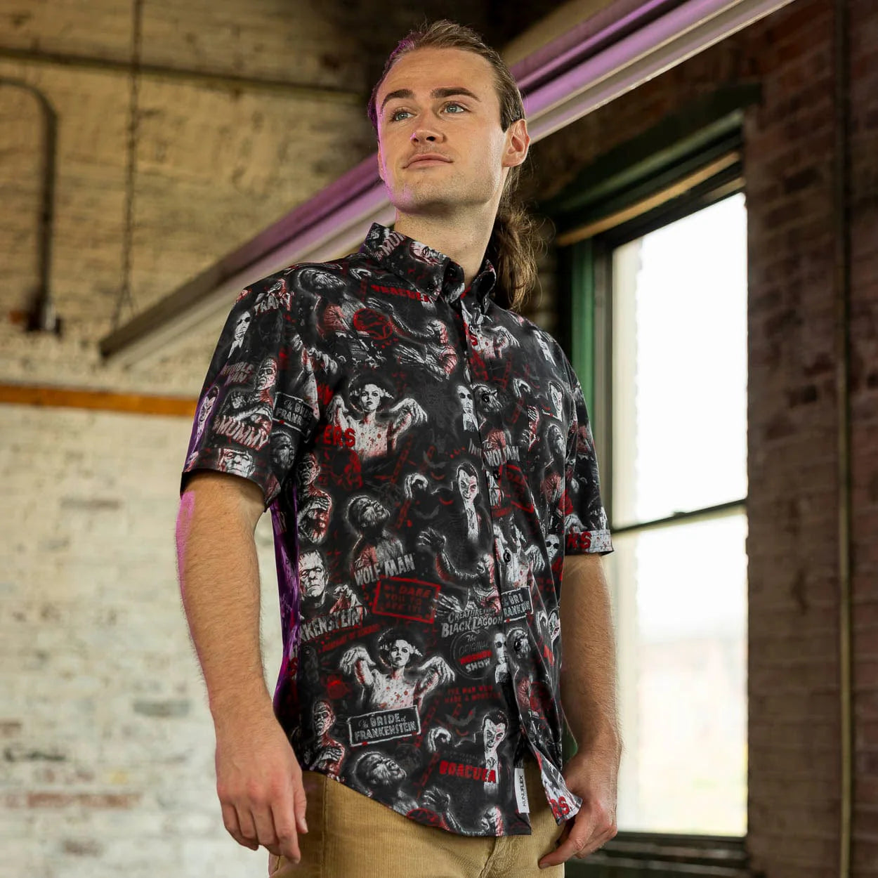 Universal Monsters Now Slaying – KUNUFLEX Short Sleeve Shirt M