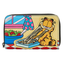 Garfield Loves Lasagna Zip Around Wallet