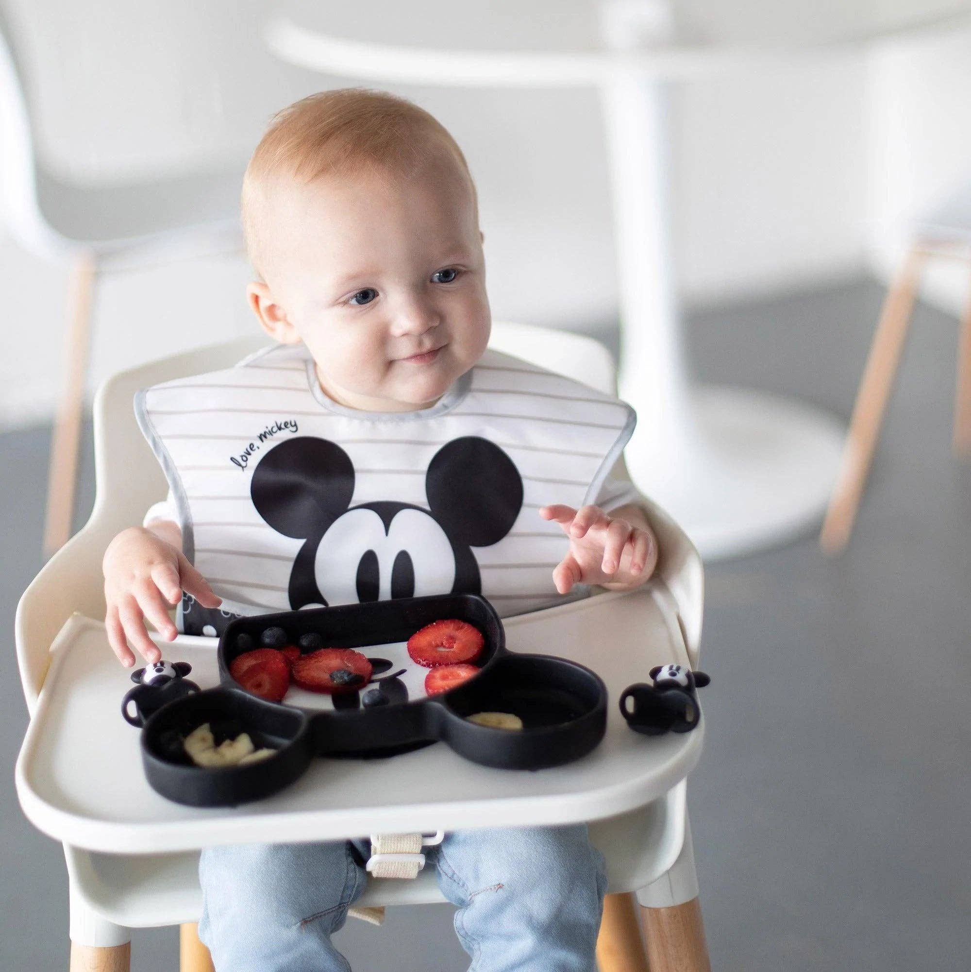 Silicone Grip Dish: Mickey Mouse 12