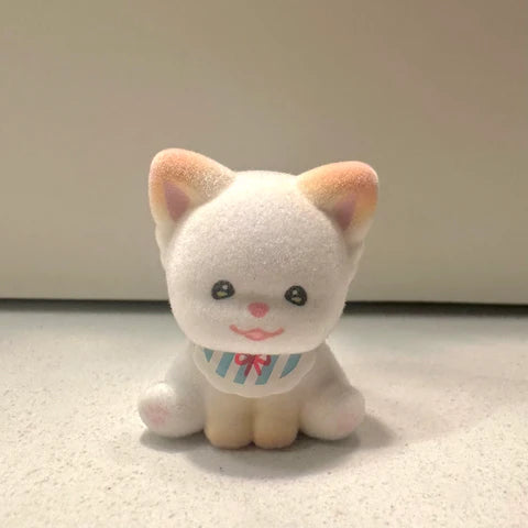 Strawberry Mousetta Dou Dou and Friends Mini Pets Series