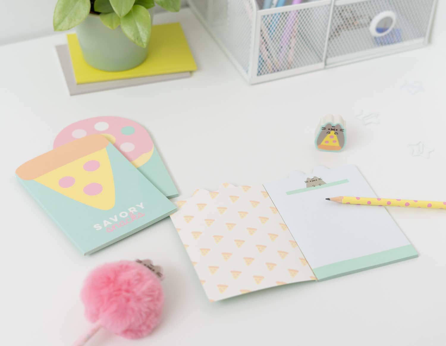 Pusheen Foodie Collection Writing Set 4