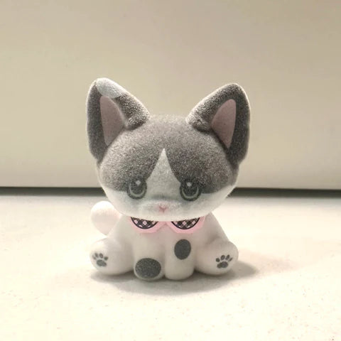 Strawberry Mousetta Dou Dou and Friends Mini Pets Series