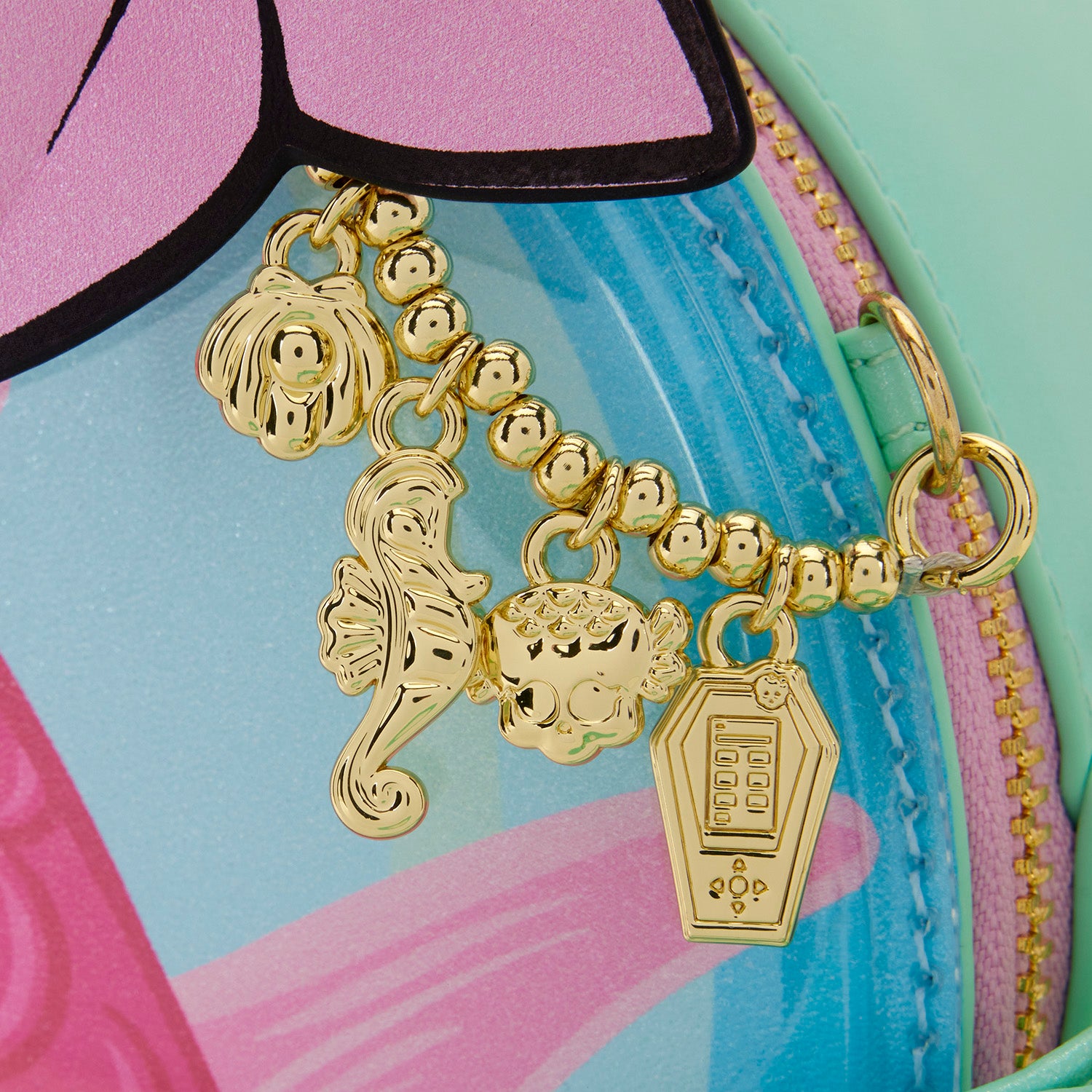 Monster High Lagoona Blue 3D Lenticular Crossbody Bag 4
