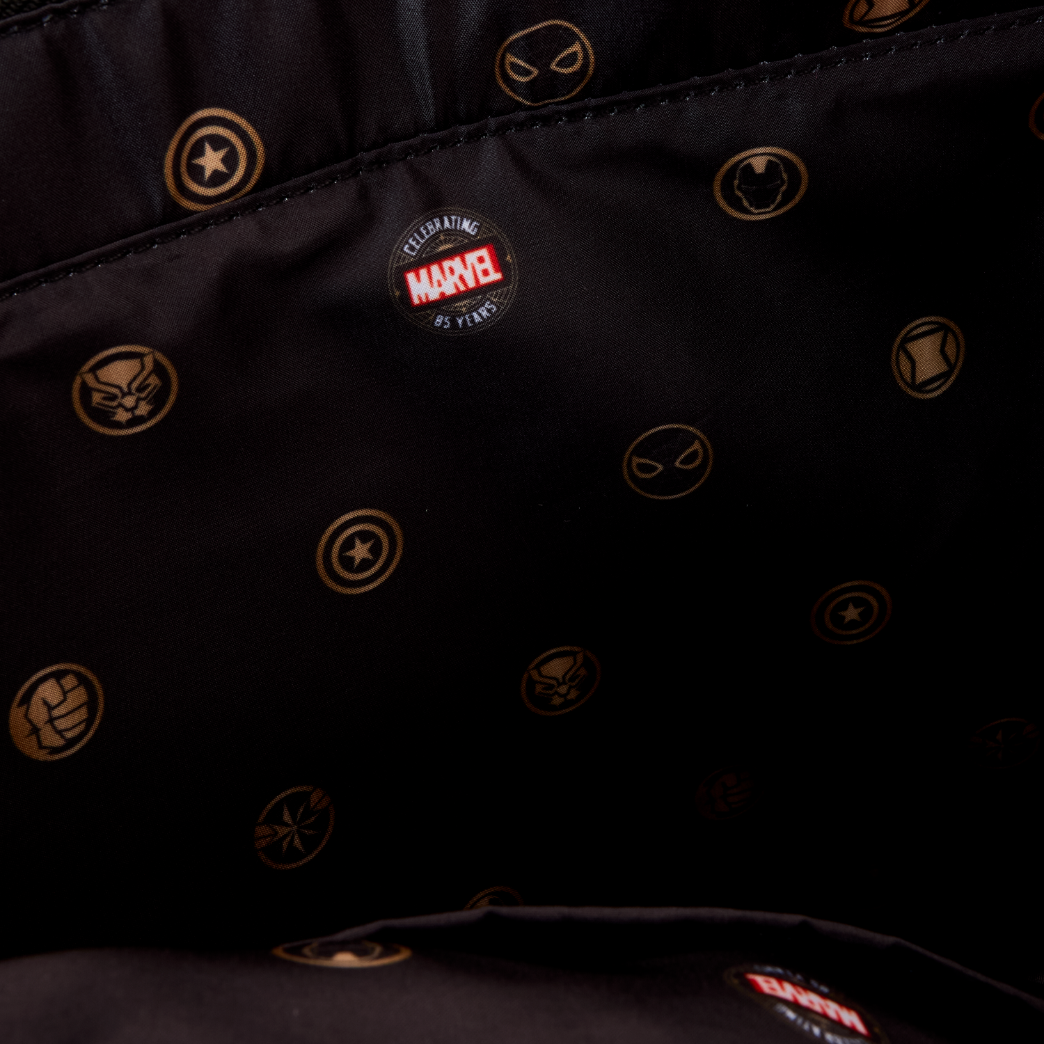 LF MARVEL LOGO CONVERTIBLE BACKPACK & TOTE BAG 6