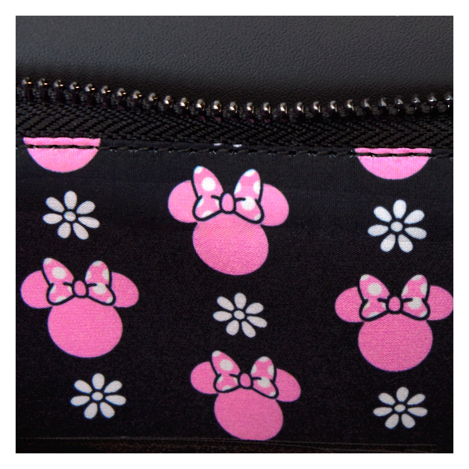 Minnie Floral Rock the Dots Clutch Crossbody 11