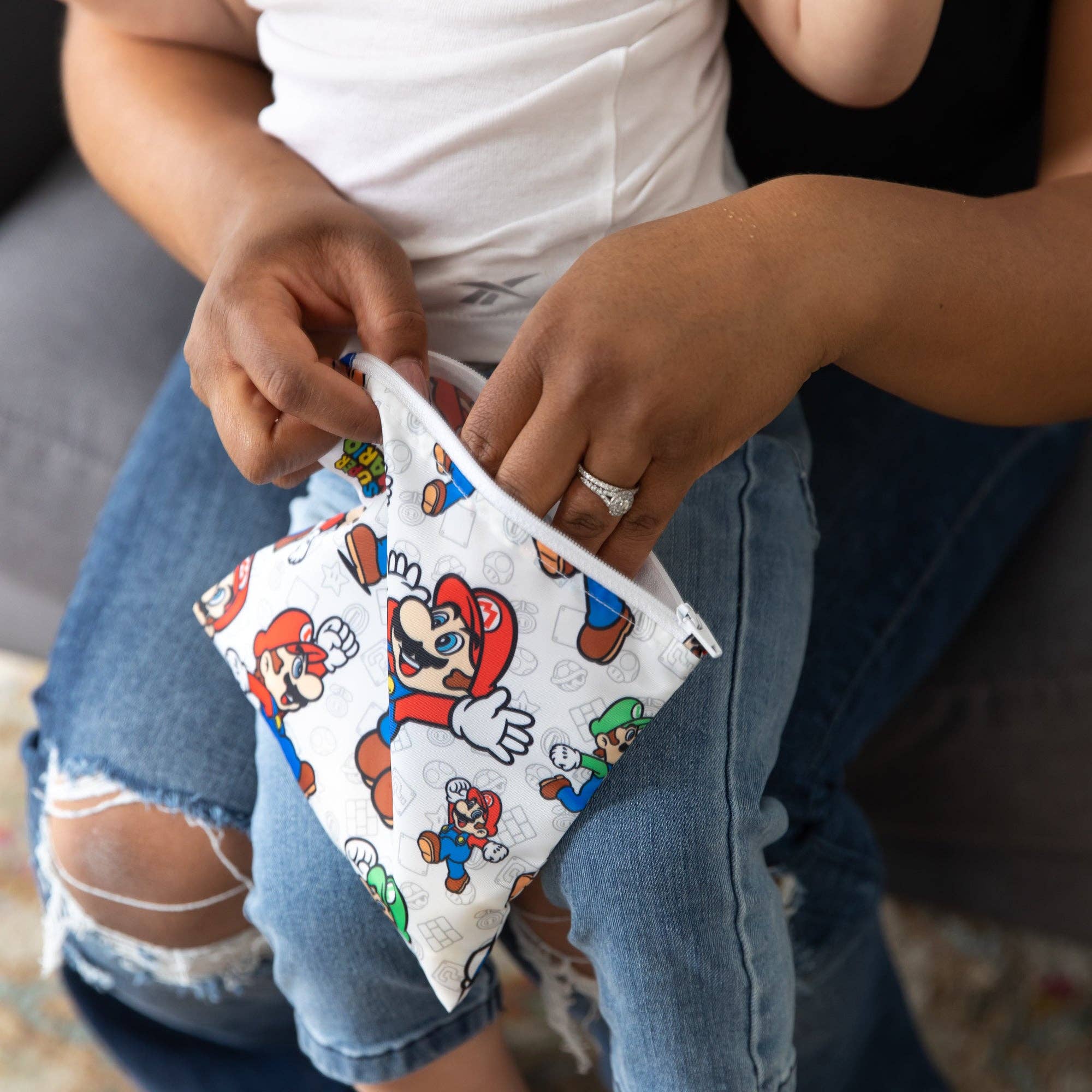 Reusable Snack Bag, Large: Super Mario™ & Luigi 7