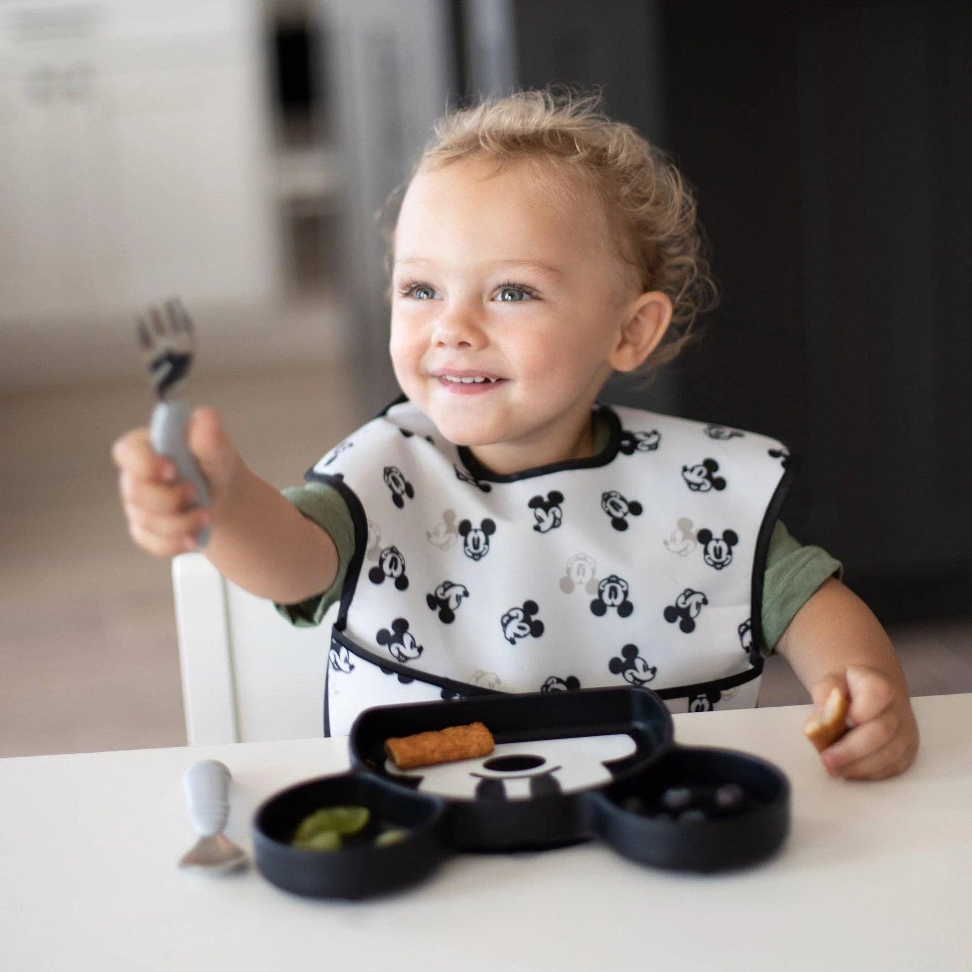 Silicone Grip Dish: Mickey Mouse 10