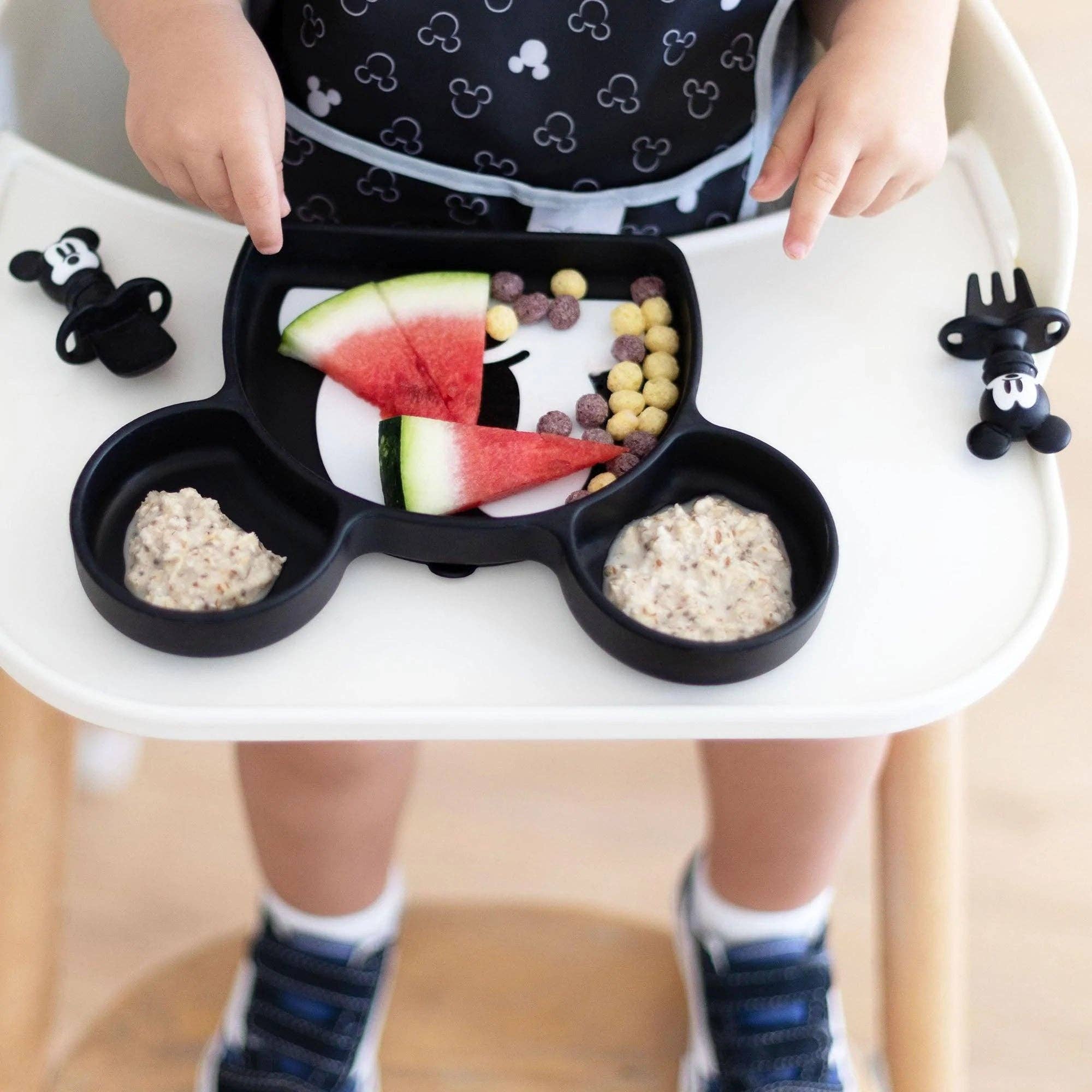 Silicone Grip Dish: Mickey Mouse 7