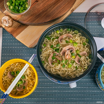 Sonic the Hedgehog Hot Pot with Ramen Bowls