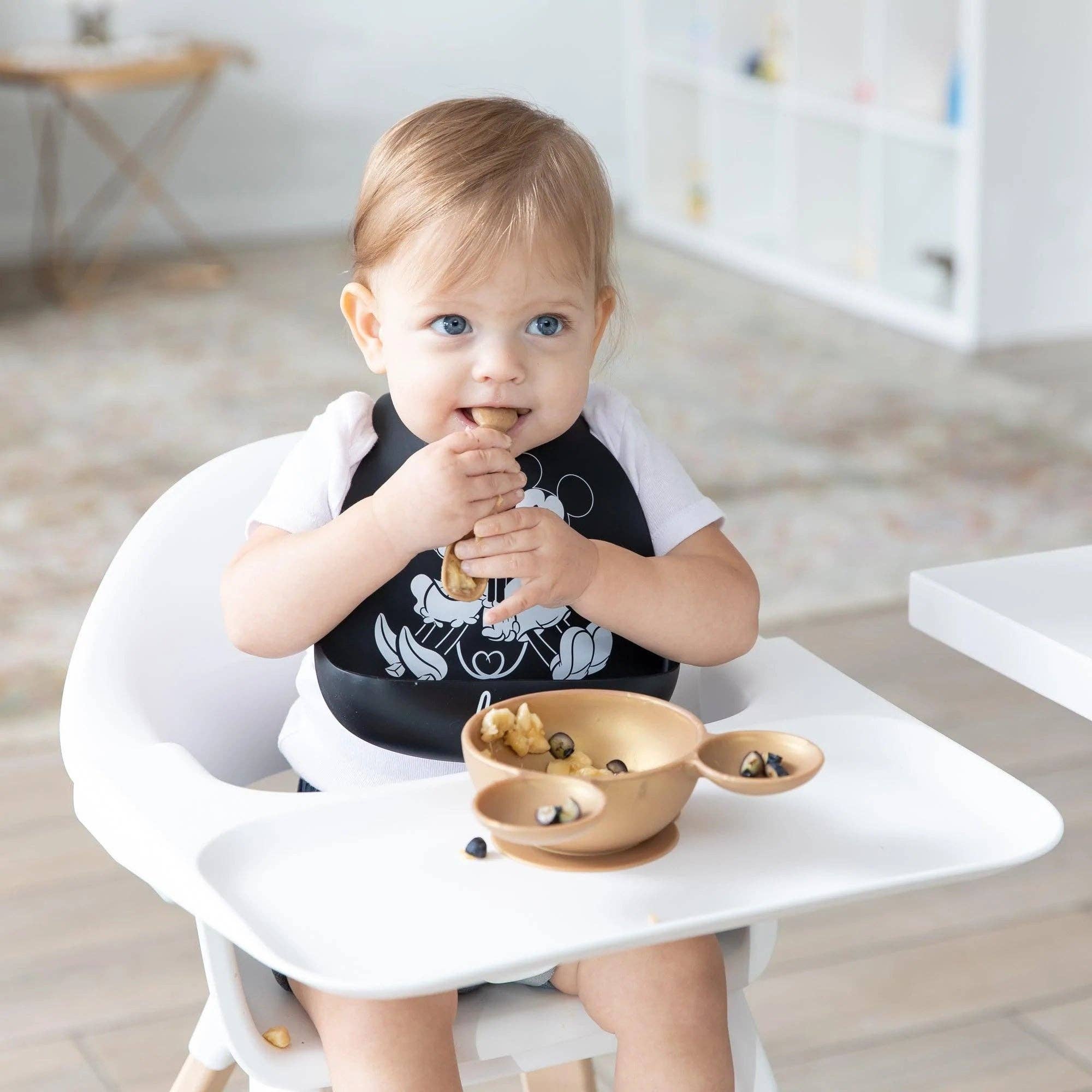 Silicone Bib: Mickey + Minnie Mouse 7