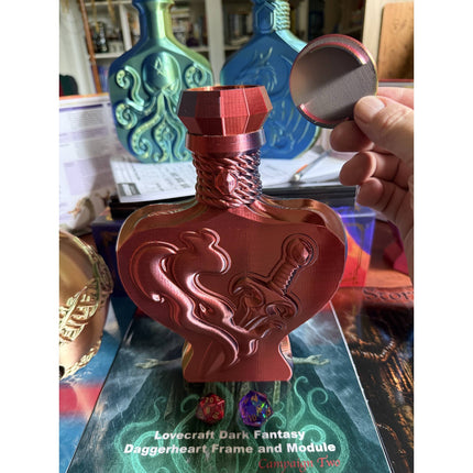 Decanter: Daggerheart Potion (Storage & Dice Tower)